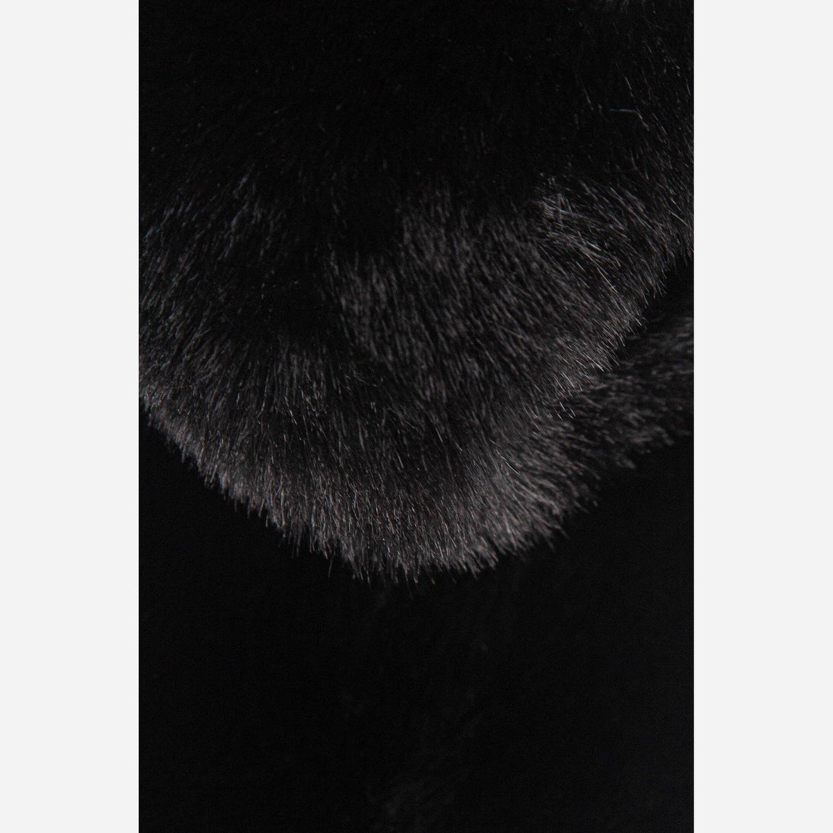 Faux Fur Tuck Scarf Black