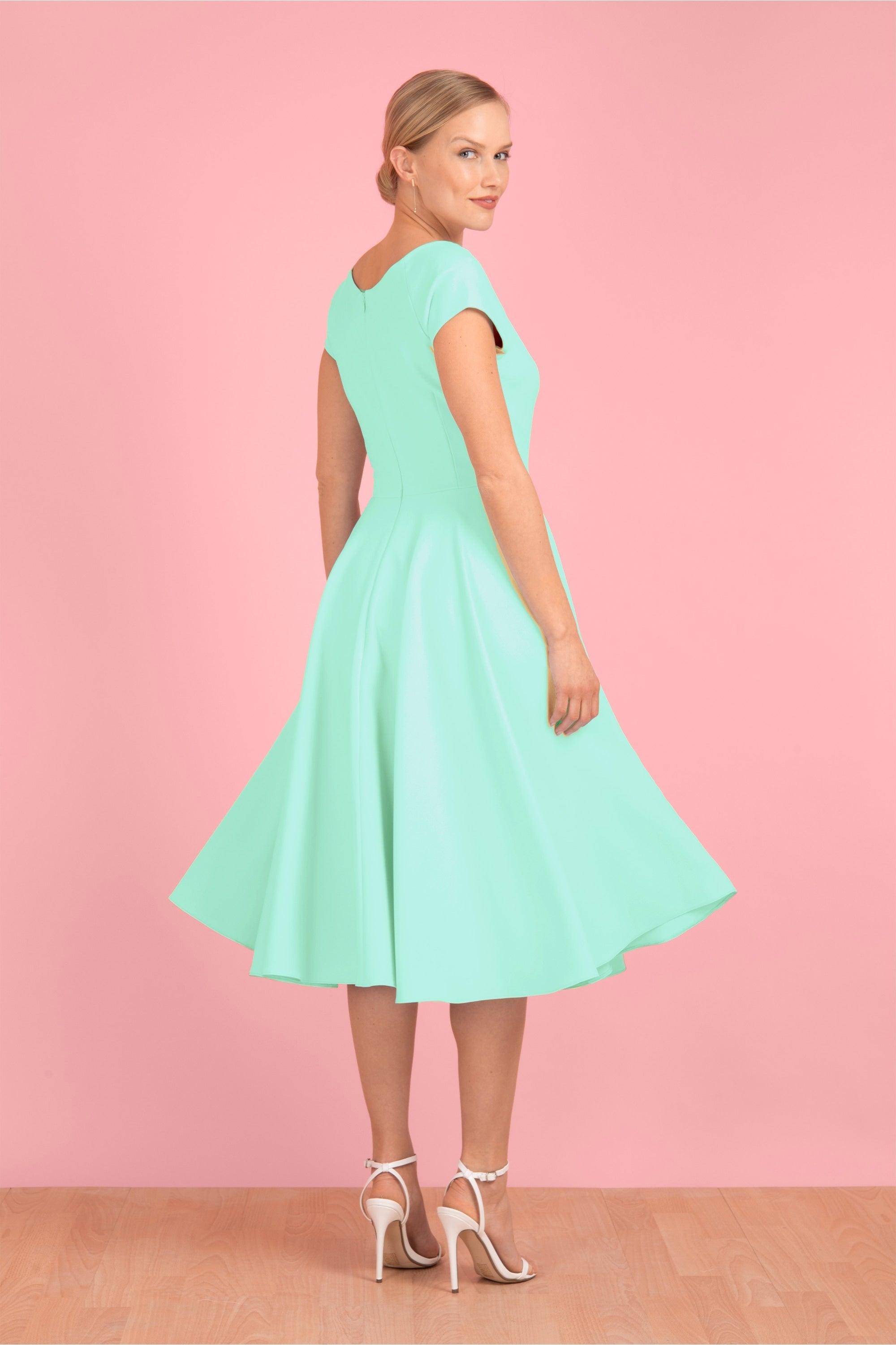 Hourglass Swing Dress 20 / Pale Pink Hourglass Swing Dress 20 / Pale Pink